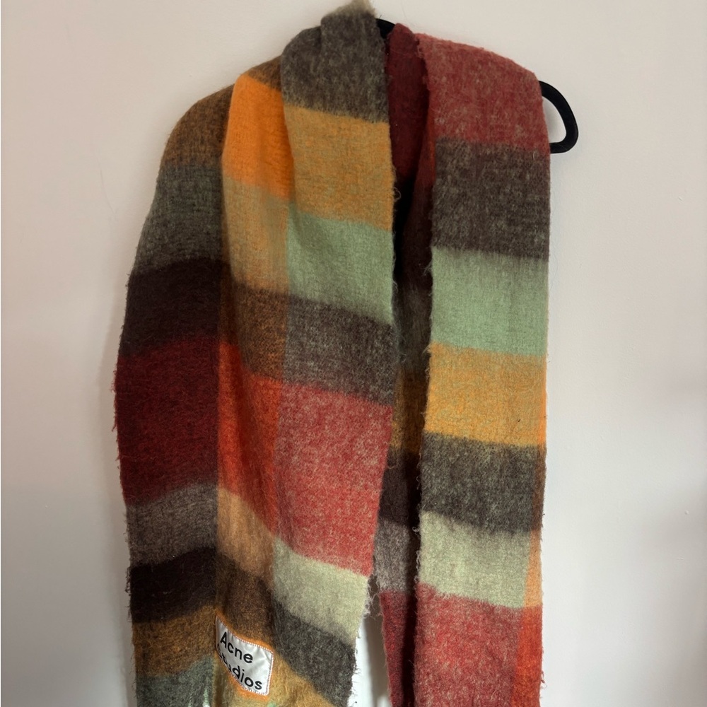 chunky checked scarf!
